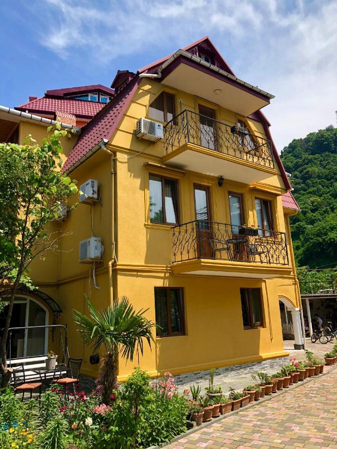 Deluxe Guest House Kvariati Eksteriør billede
