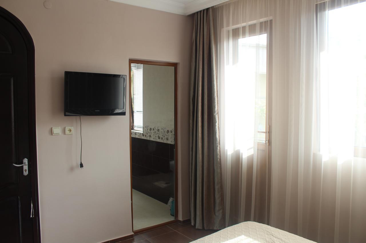 Deluxe Guest House Kvariati Eksteriør billede