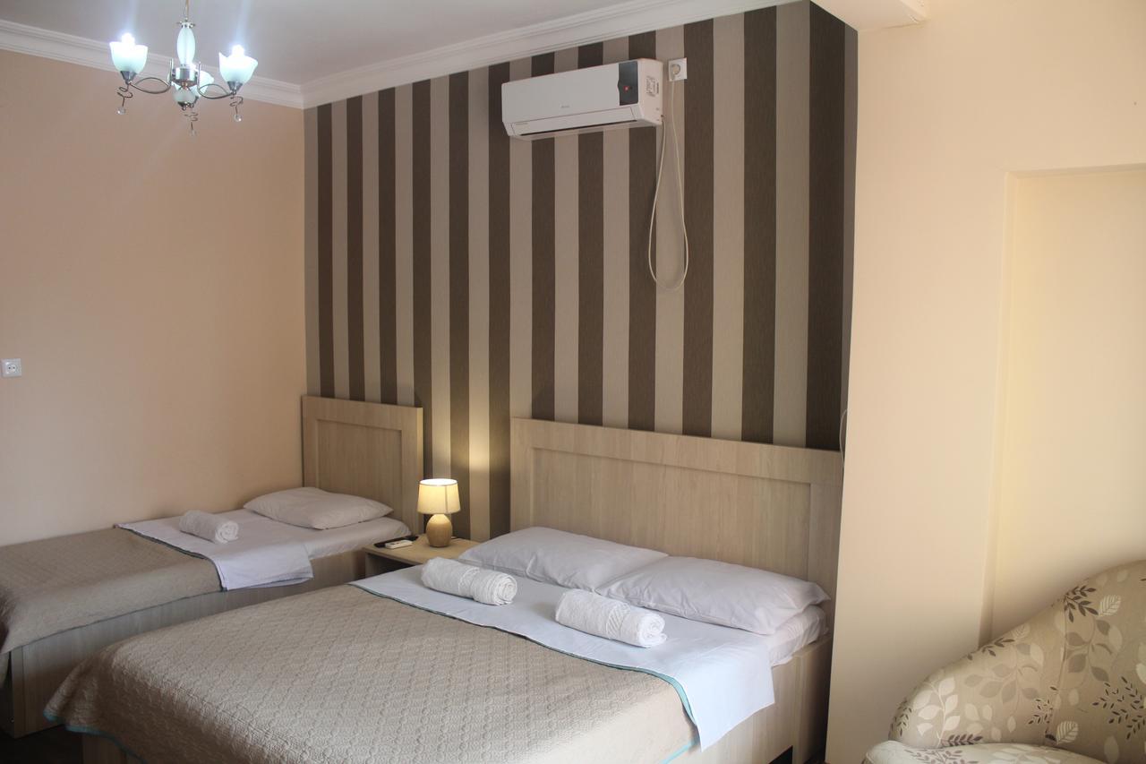 Deluxe Guest House Kvariati Eksteriør billede