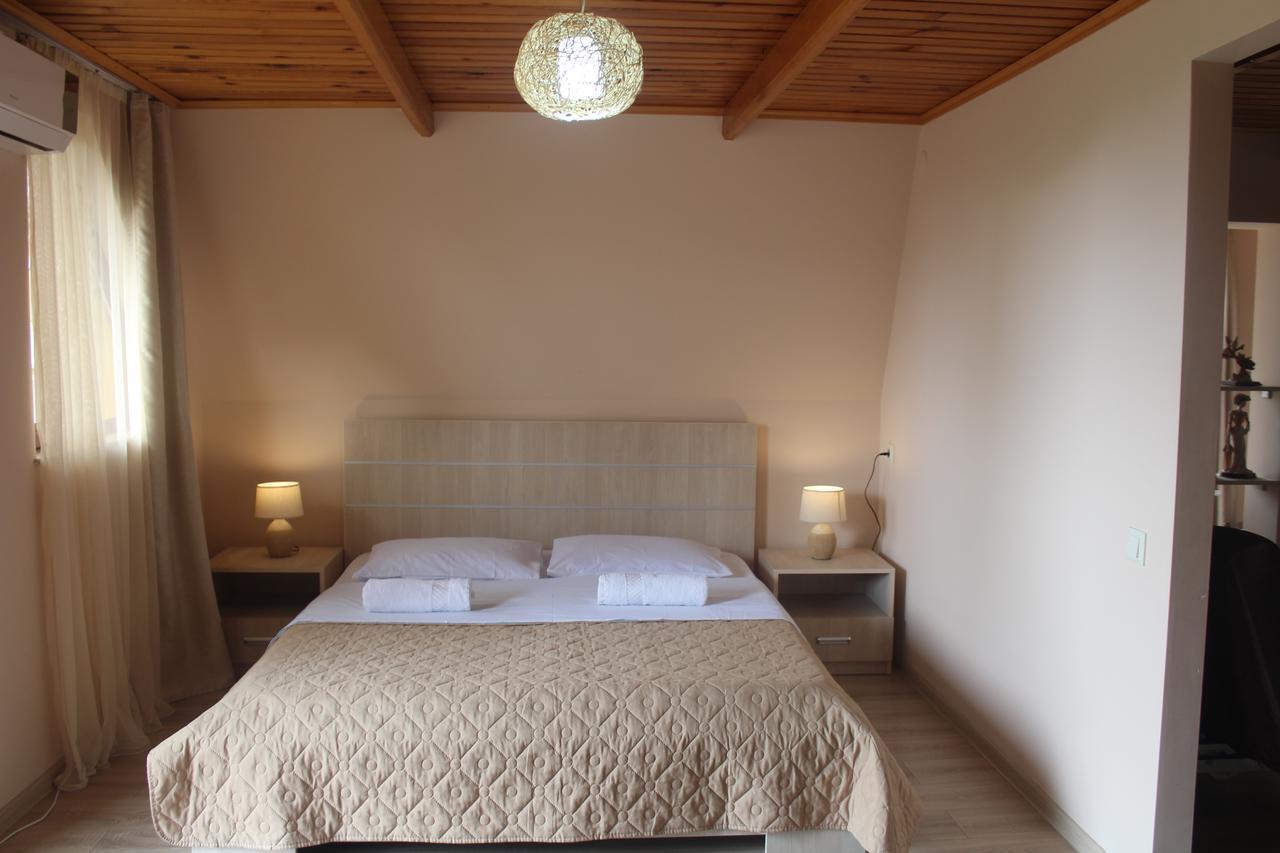 Deluxe Guest House Kvariati Eksteriør billede